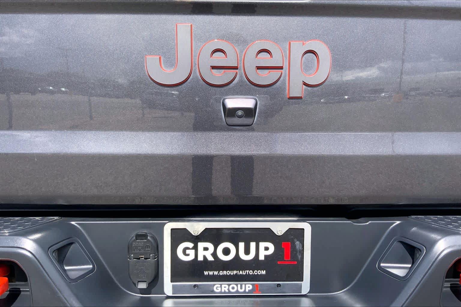 Used 2022 Jeep Gladiator Mojave w/ Dual Top Group AWD/4WD image 30