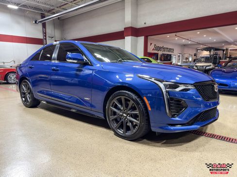 Used 2023 Cadillac CT4 V w/ Navigation Package image 7