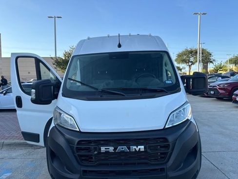 Used 2023 RAM ProMaster 2500 FWD image 2
