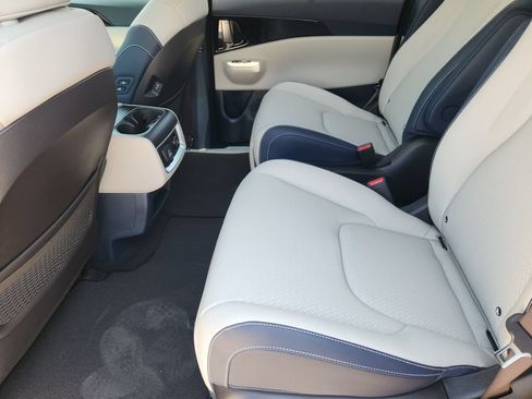 New 2026 Kia Carnival SX Prestige FWD image 19