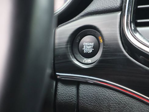 Used 2021 Jeep Grand Cherokee Limited w/ Luxury Group II image 29