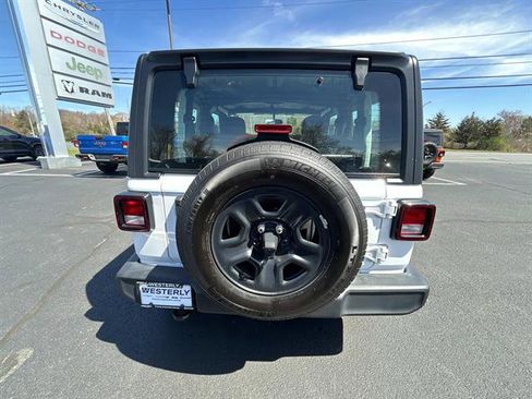 Used 2021 Jeep Wrangler Sport AWD/4WD image 4