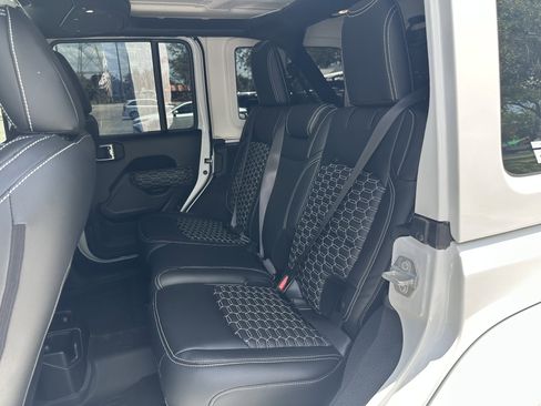 Used 2024 Jeep Wrangler Unlimited Sport image 32