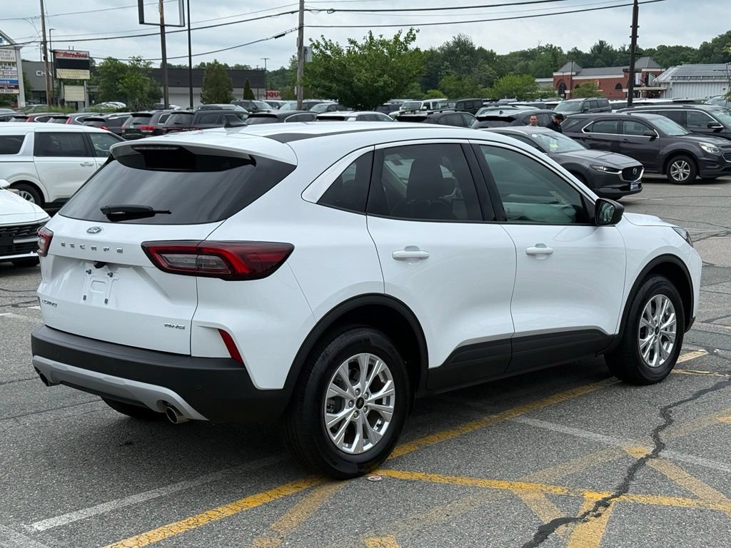 Used 2023 Ford Escape Active w/ Tech Pack #1 AWD/4WD image 6