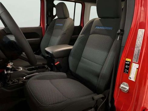 Used 2025 Jeep Wrangler Unlimited Rubicon 4xe w/ Safety Group image 29