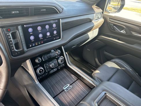 Used 2021 GMC Yukon Denali image 24