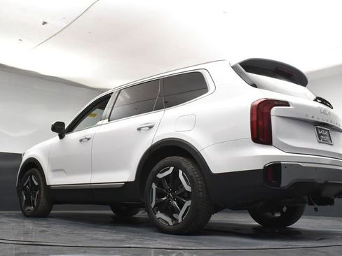 Used 2023 Kia Telluride S w/ S Sunroof Package image 39