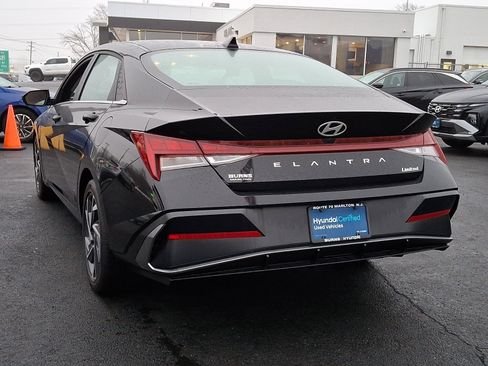 Used 2025 Hyundai Elantra Limited FWD image 8