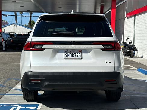 Certified 2024 Toyota Grand Highlander FWD image 5