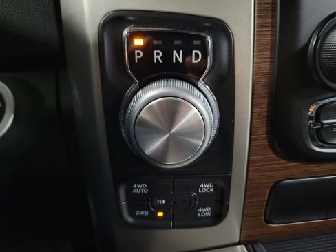 Used 2015 RAM 1500 Laramie w/ Convenience Group image 16