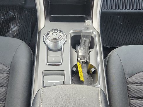 Used 2017 Ford Fusion SE image 19