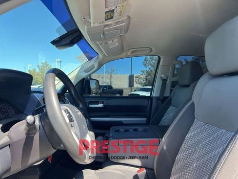 Used 2018 Toyota Tundra Platinum AWD/4WD image 30