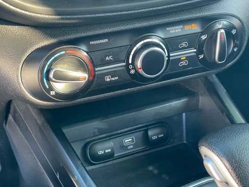 Used 2023 Kia Soul LX w/ LX Technology Package FWD image 23