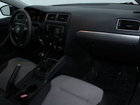 Used 2017 Volkswagen Jetta S image 20