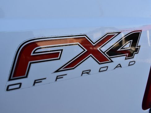 Used 2012 Ford F250 Lariat w/ Lariat Interior Pkg image 44