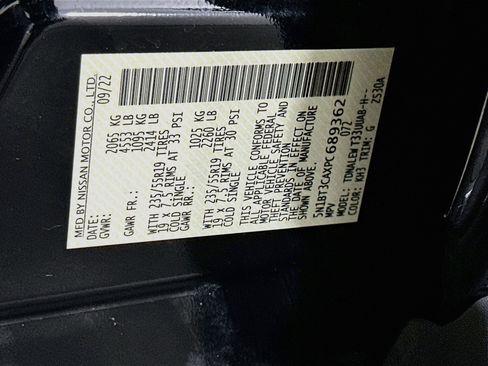 Used 2023 Nissan Rogue SL w/ SL Premium Package FWD image 12