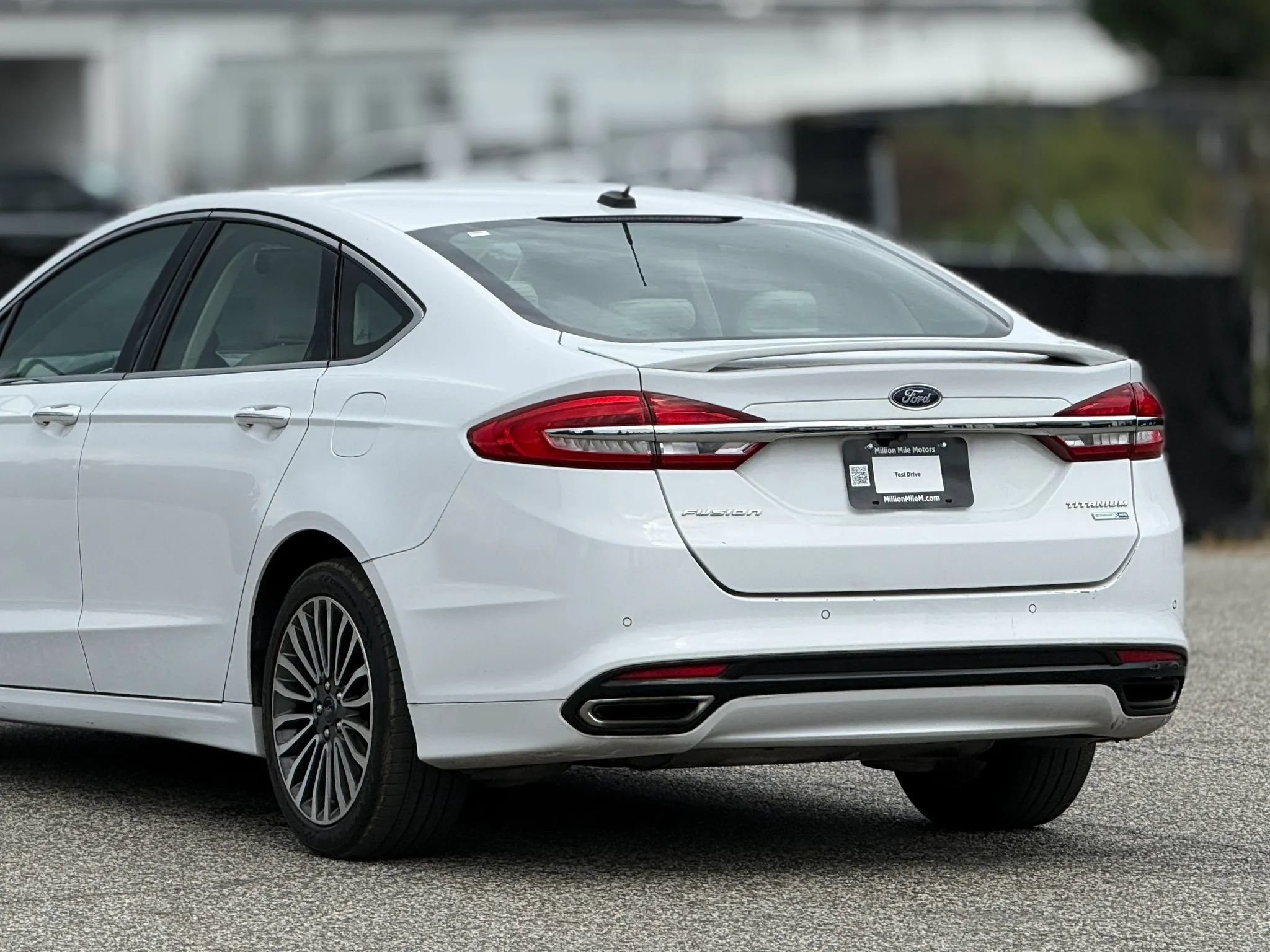 Used 2018 Ford Fusion Titanium AWD/4WD image 16