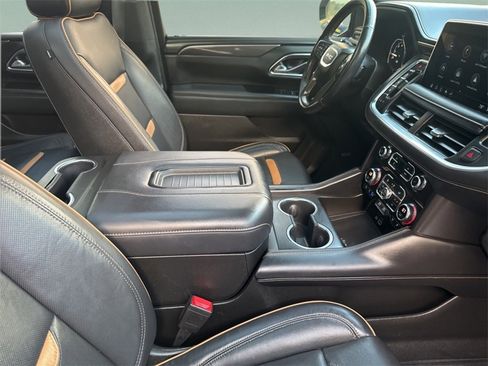 Used 2021 GMC Yukon AT4 w/ Technology Package image 40