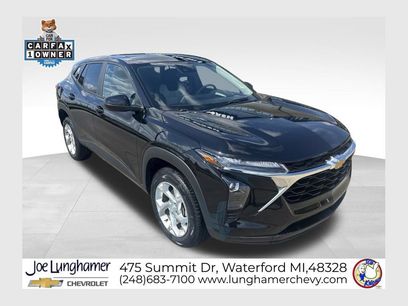 Used 2024 Chevrolet Trax LS w/ LS Convenience Package