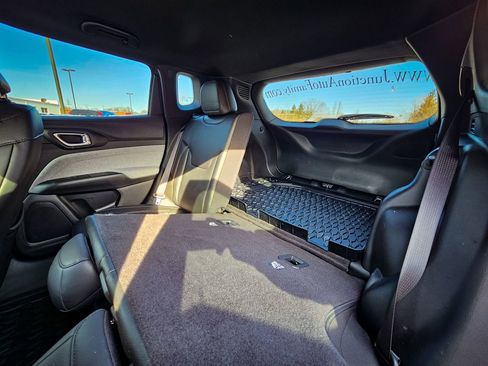 Certified 2024 Jeep Compass Latitude image 34