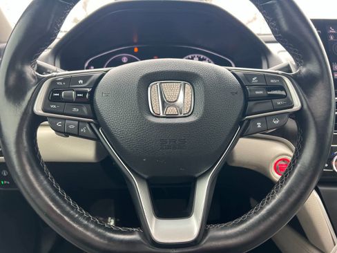 Used 2018 Honda Accord Touring image 24