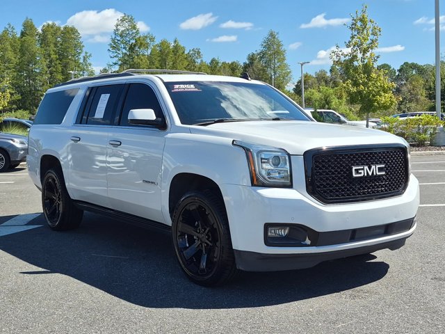 Used 2017 GMC Yukon XL Denali w/ Open Road Package RWD image 3