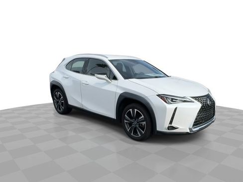 Used 2021 Lexus UX 200 w/ Accessory Package (Z1) FWD image 2