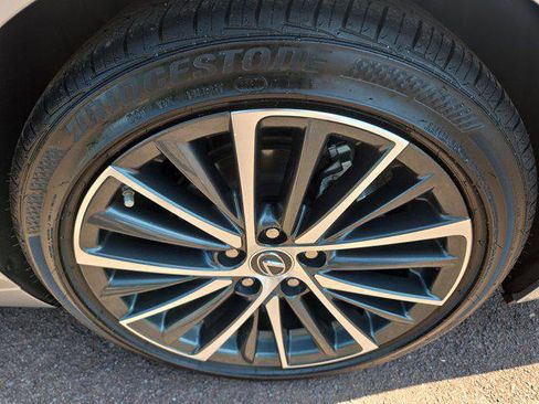 Certified 2025 Lexus ES 350 w/ Premium Package FWD image 11