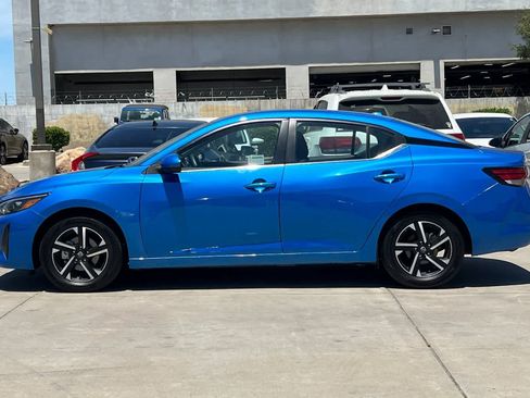 Used 2025 Nissan Sentra SV FWD image 6