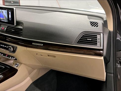 Used 2019 Audi Q5 2.0T Premium Plus w/ Premium Plus Package image 18