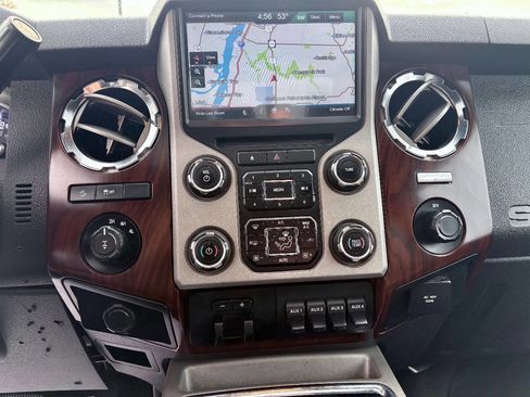 Used 2015 Ford F350 Lariat image 31