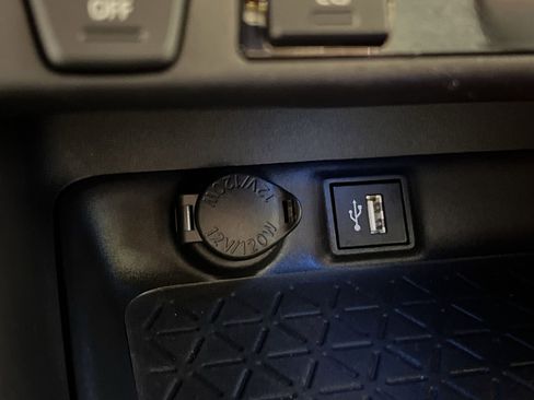 Used 2025 Toyota RAV4 XSE w/ Weather Package image 33