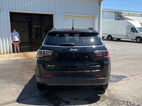 Used 2022 Jeep Compass Limited AWD/4WD image 3