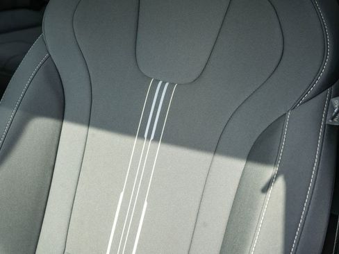 New 2025 Hyundai Elantra Blue image 30