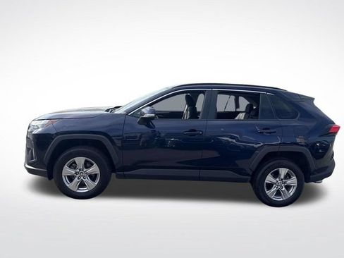 Used 2025 Toyota RAV4 XLE AWD/4WD image 2