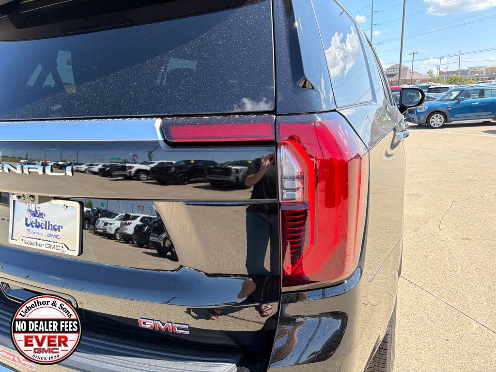 New 2026 GMC Yukon Denali w/ Denali Reserve Package AWD/4WD image 12