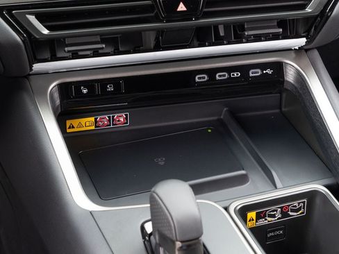 New 2026 Lexus TX 500h AWD image 21