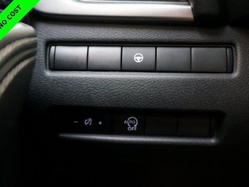 Used 2023 Nissan Rogue SV image 26