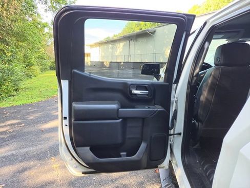 Used 2023 Chevrolet Silverado 1500 W/T w/ WT Value Package AWD/4WD image 28