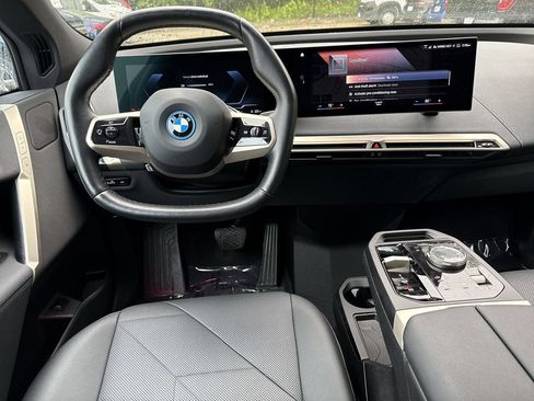 Used 2023 BMW iX xDrive50 AWD/4WD image 23