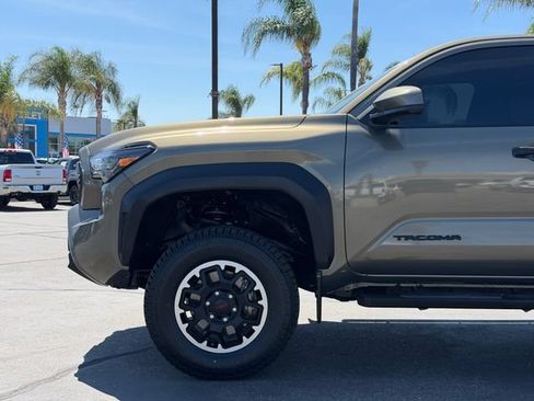 Used 2024 Toyota Tacoma TRD Off-Road AWD/4WD image 22