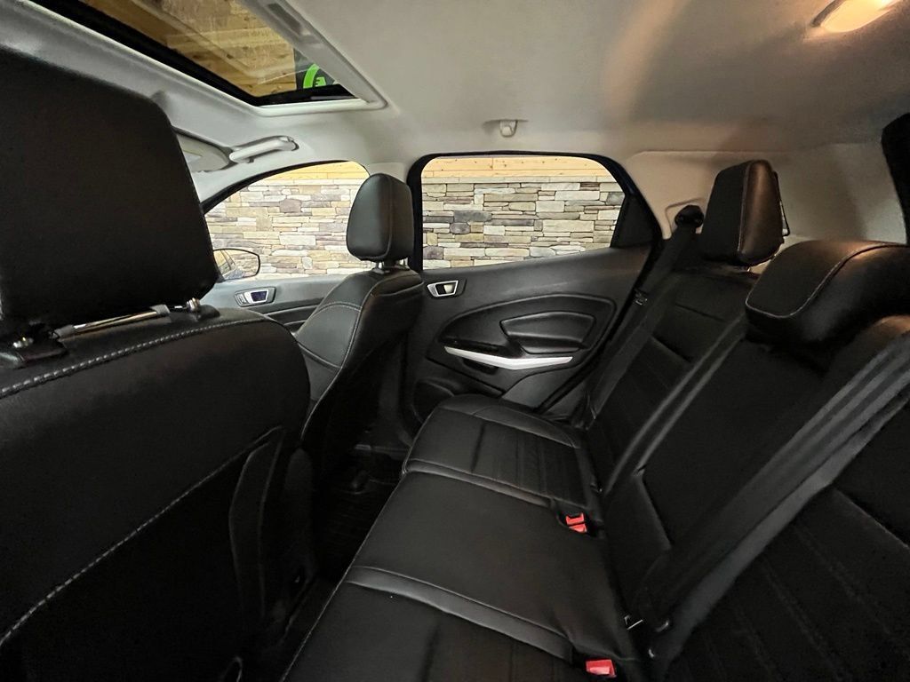 Used 2020 Ford EcoSport Titanium AWD/4WD image 48
