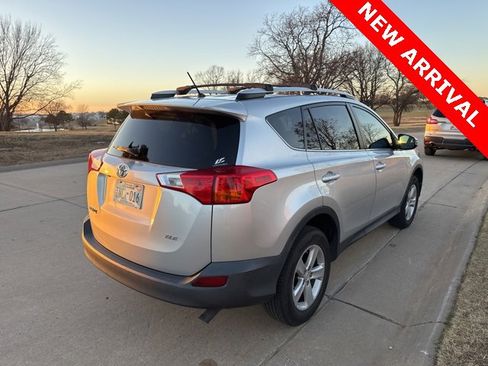 Used 2013 Toyota RAV4 XLE image 4