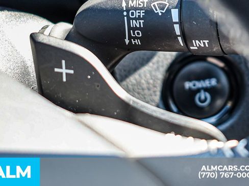 Used 2025 Toyota Camry SE image 34