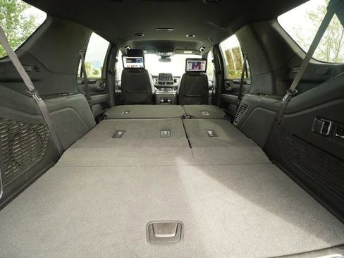 Used 2023 GMC Yukon AT4 AWD/4WD image 35