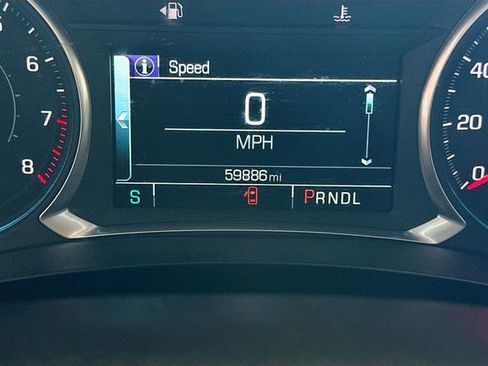 Used 2019 Chevrolet Traverse LT FWD image 13