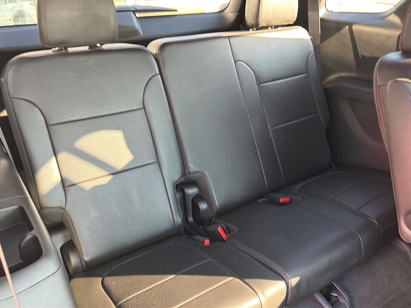 Used 2023 Chevrolet Traverse High Country AWD/4WD image 44