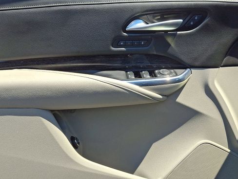 Used 2023 Cadillac XT4 Premium Luxury w/ Cold Weather Package FWD image 15