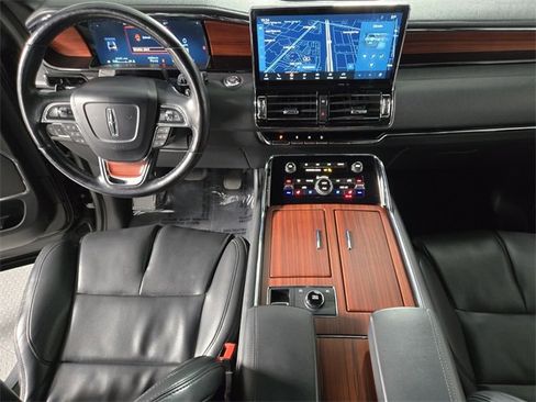 Used 2024 Lincoln Navigator L 4WD image 15