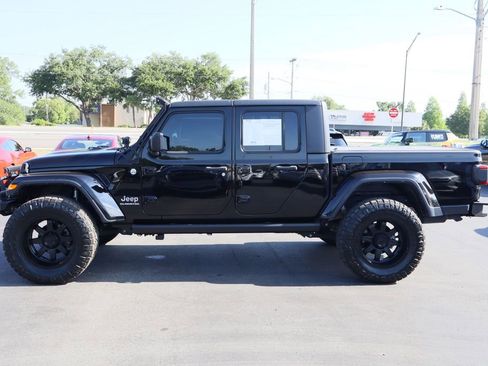 Used 2020 Jeep Gladiator Overland AWD/4WD image 6